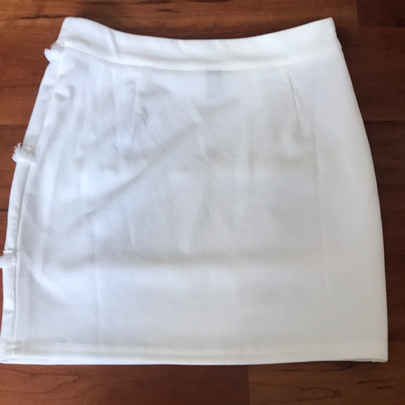 Mini Skirt - Picture 2 of 4